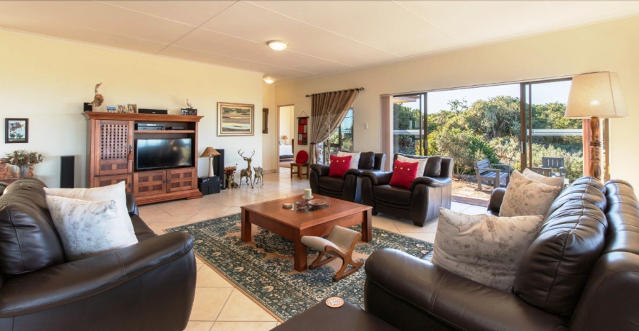 3 Bedroom Property for Sale in Stilbaai Wes Western Cape